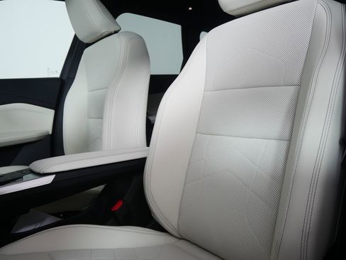 Used 2026 BMW X1 xDrive28i w/ Technology Package image 11