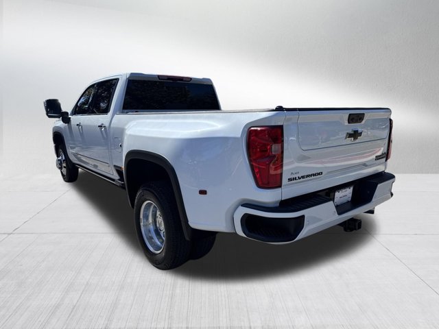 Used 2026 Chevrolet Silverado 3500 High Country w/ High Country Premium Package AWD/4WD image 8