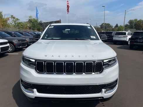 New 2025 Jeep Wagoneer 4WD w/ Convenience Group I image 10