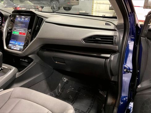 Used 2025 Subaru Crosstrek 2.0i Premium image 18
