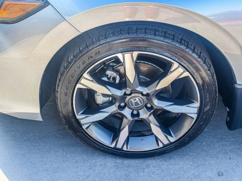Certified 2025 Honda Civic Sport Touring image 11