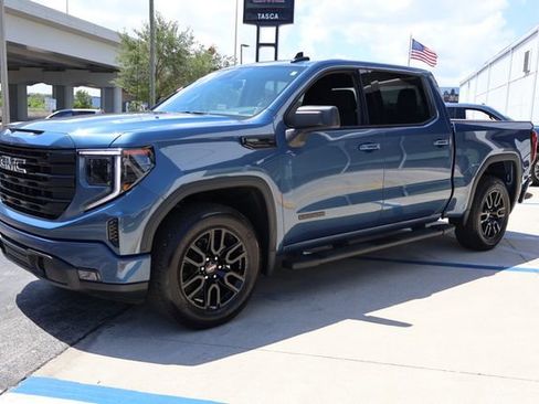 Used 2026 GMC Sierra 1500 Elevation w/ LPO, Elevation Black Package RWD image 3