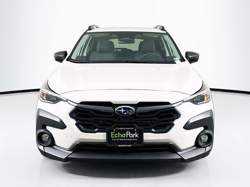 Used 2024 Subaru Crosstrek 2.0i Premium image 2