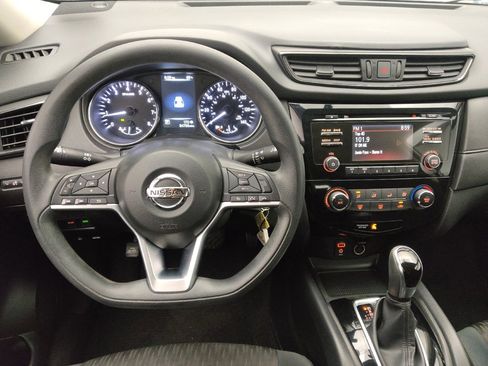 Used 2017 Nissan Rogue S image 22