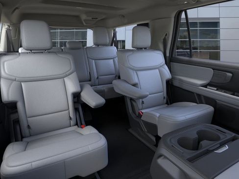 New 2026 Ford Expedition Max Platinum w/ Driver's Package image 11