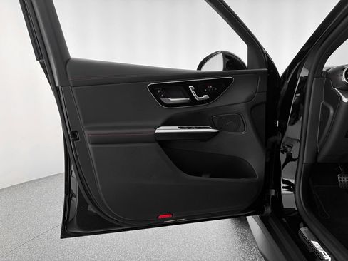 Used 2024 Mercedes-Benz GLC 43 AMG 4MATIC image 11