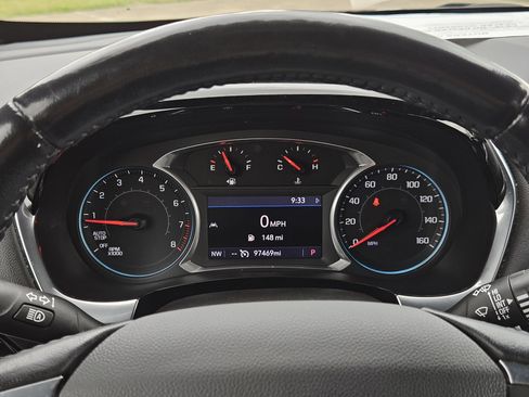 Used 2022 Chevrolet Traverse LT image 17