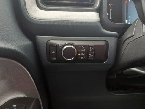 New 2025 Ford Maverick XLT w/ XLT Luxury Package image 24