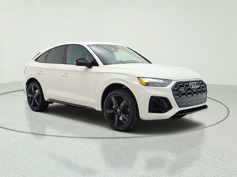 Used 2022 Audi SQ5 Premium Plus w/ Premium Plus Package AWD/4WD image 3