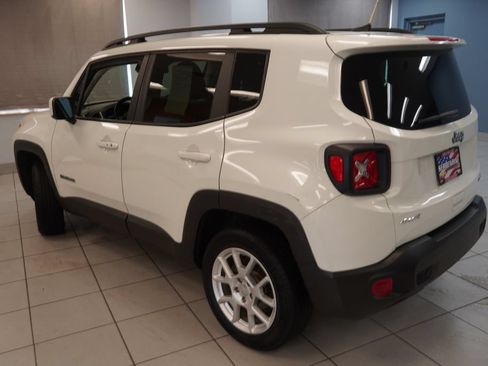 Used 2020 Jeep Renegade Latitude w/ Cold Weather Group AWD/4WD image 9