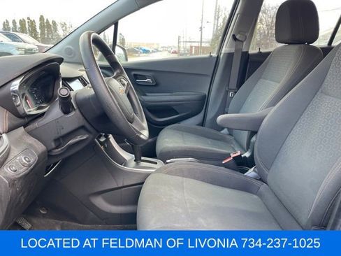 Used 2020 Chevrolet Trax LS w/ Tint and Cruise Package image 6
