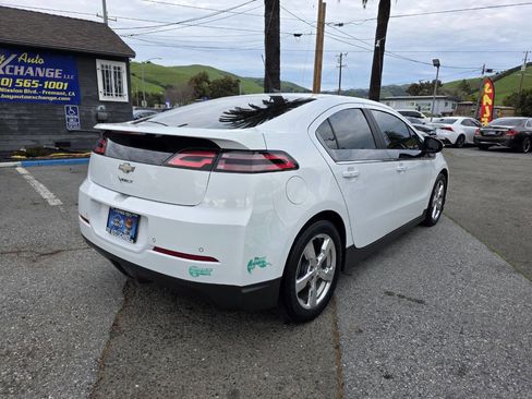 Used 2013 Chevrolet Volt Premium w/ Premium Trim Package image 9