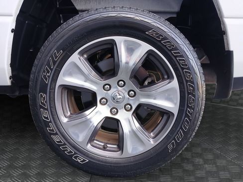 Used 2024 RAM 1500 Laramie AWD/4WD image 23