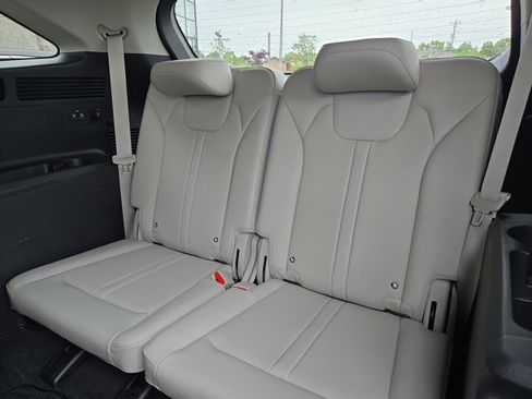 New 2025 Kia Sorento S AWD/4WD image 13