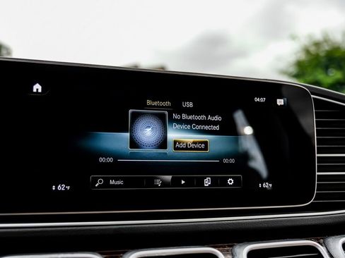 Used 2023 Mercedes-Benz GLS 580 4MATIC image 37