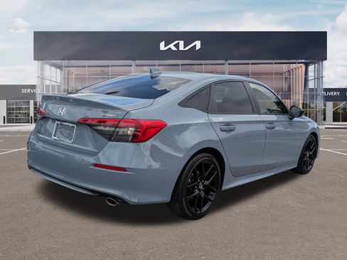 Used 2024 Honda Civic Sport image 4