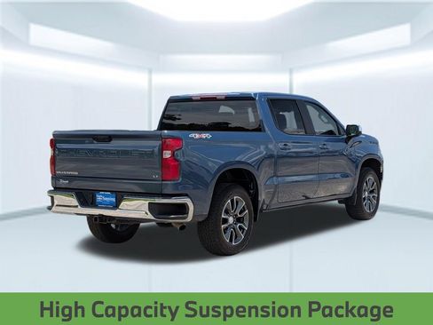 Used 2024 Chevrolet Silverado 1500 LT AWD/4WD image 6