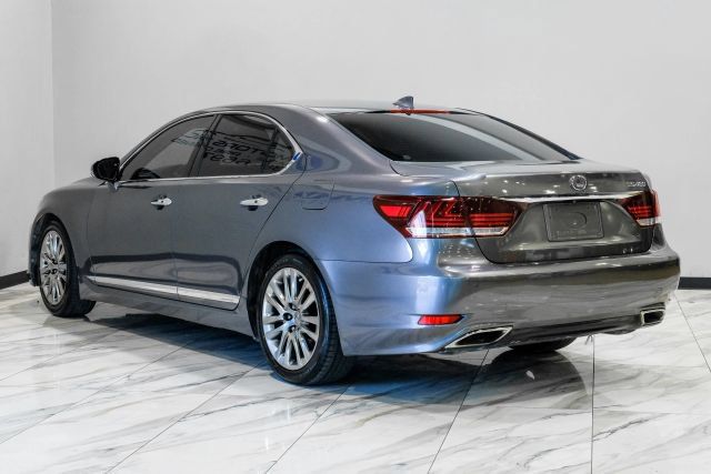 Used 2017 Lexus LS 460 w/ Comfort Package RWD image 15