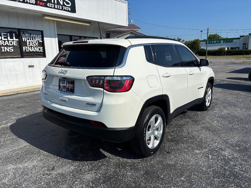 Used 2018 Jeep Compass Latitude w/ Popular Equipment Group AWD/4WD image 8