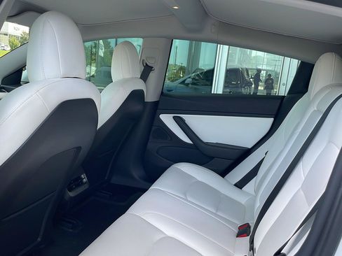 Used 2021 Tesla Model 3 Standard Range Plus RWD image 11