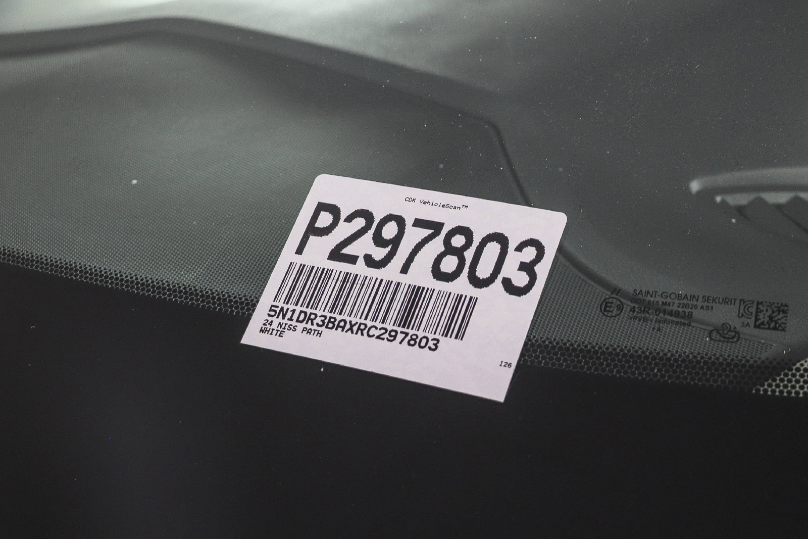 Used 2024 Nissan Pathfinder SV FWD image 29