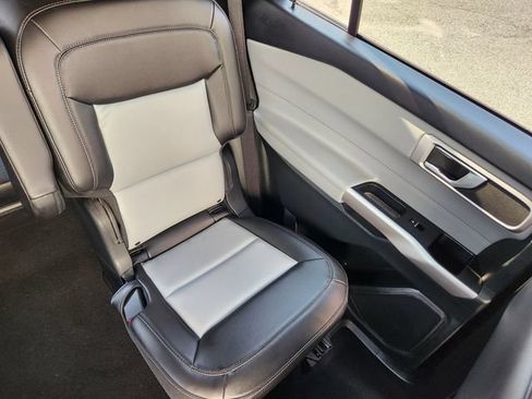 Certified 2023 Ford Explorer XLT w/ Equipment Group 202A AWD/4WD image 18