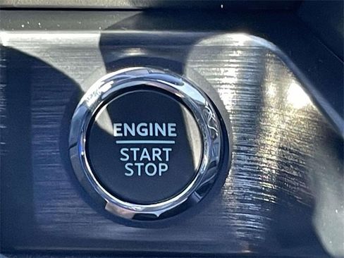 New 2026 Ford F250 Lariat w/ Black Appearance Package image 19