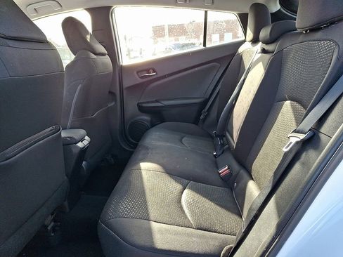 Used 2022 Toyota Prius LE image 10