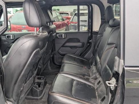 Used 2021 Jeep Gladiator Mojave w/ Dual Top Group image 23