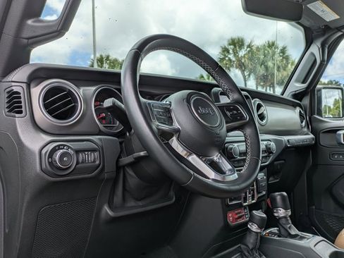 Used 2021 Jeep Wrangler Unlimited Rubicon AWD/4WD image 10