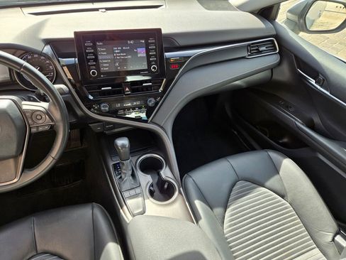 Used 2024 Toyota Camry SE FWD image 15