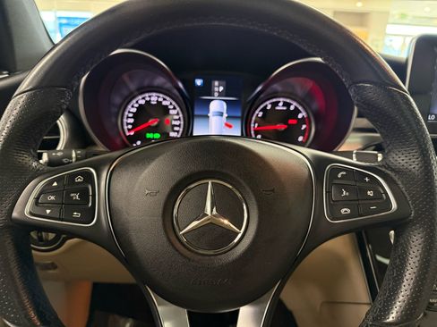 Used 2018 Mercedes-Benz GLC 300 4MATIC image 13