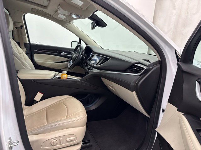 Used 2024 Buick Enclave Essence w/ Experience Buick Package AWD/4WD image 17