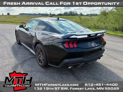 Used 2024 Ford Mustang GT Premium w/ GT Performance Package RWD image 6