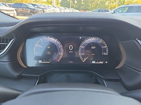 New 2025 Jeep Grand Cherokee Altitude image 46