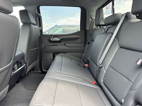 New 2026 GMC Sierra 1500 SLT AWD/4WD image 9