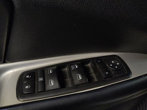 Used 2017 Dodge Journey SE w/ Flexible Seating Group image 27