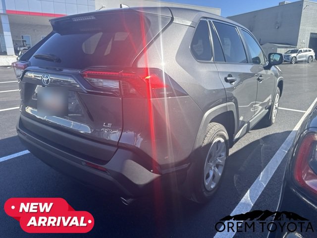Used 2025 Toyota RAV4 LE AWD/4WD image 4