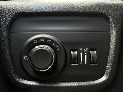 New 2026 Jeep Grand Cherokee L 2WD image 3