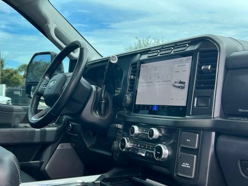 Used 2024 Ford F250 Lariat w/ Lariat Ultimate Package AWD/4WD image 32