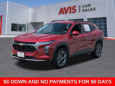 Used 2025 Chevrolet Trax LT w/ LT Convenience Package FWD image 1