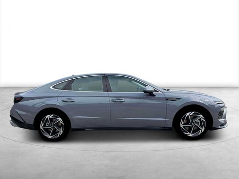 New 2026 Hyundai Sonata SEL FWD image 9