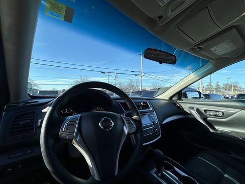 Used 2016 Nissan Altima 2.5 S w/ Power Driver Seat Package image 15