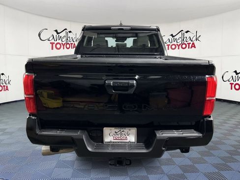 Used 2025 Toyota Tacoma SR5 image 7