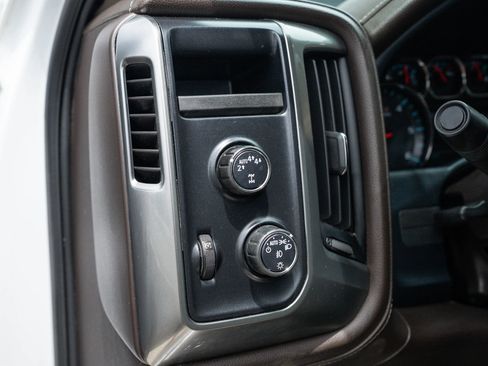 Used 2018 Chevrolet Silverado 1500 LTZ Z71 w/ LTZ Plus Package AWD/4WD image 26