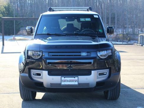 Used 2025 Land Rover Defender 110 S image 8