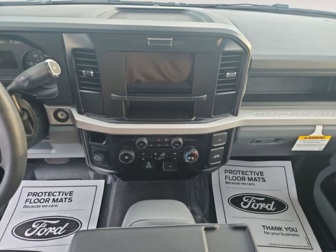 New 2026 Ford F250 XL w/ XL Chrome Package image 11