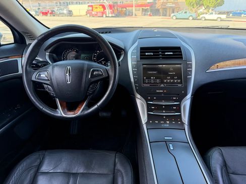 Used 2014 Lincoln MKZ FWD image 15