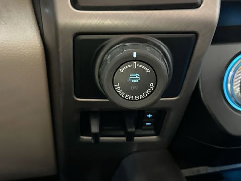 Used 2019 Ford F150 Limited w/ Trailer Tow Package image 28