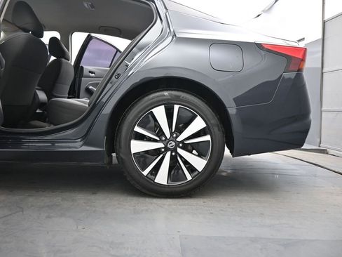 Used 2022 Nissan Altima 2.5 SV image 19